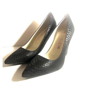 Anne Klein Black Snakeskin heels